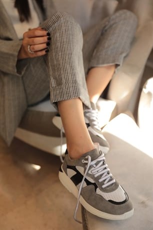 London Women's Grey Suede Sneakers