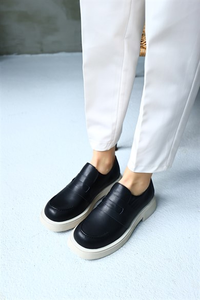 Retro Black Leather Women's Casual Shoes